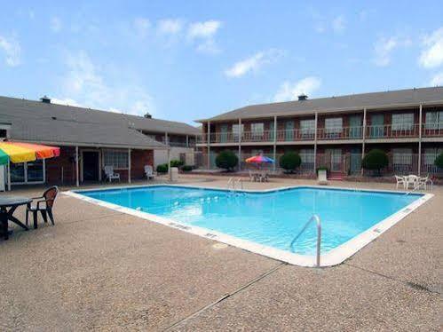 Americas Best Value Inn And Suites North ファーマーズ・ブランチ エクステリア 写真